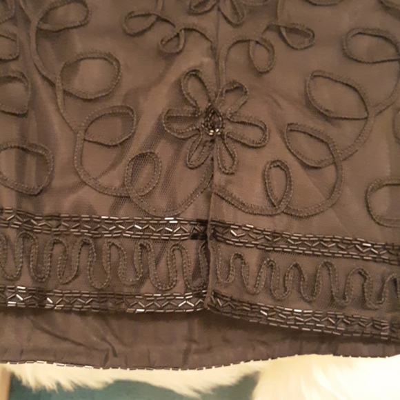 Embroidery skirt suit - Picture 8 of 8